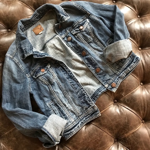 American Eagle Outfitters Jackets & Blazers - American Eagle denim jean jacket